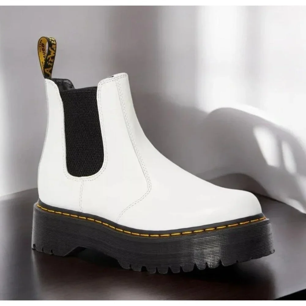 Dr. Martens 2976 Smooth Leather Platform Chelsea Boots | White | M: 10 /W: 9 NWT